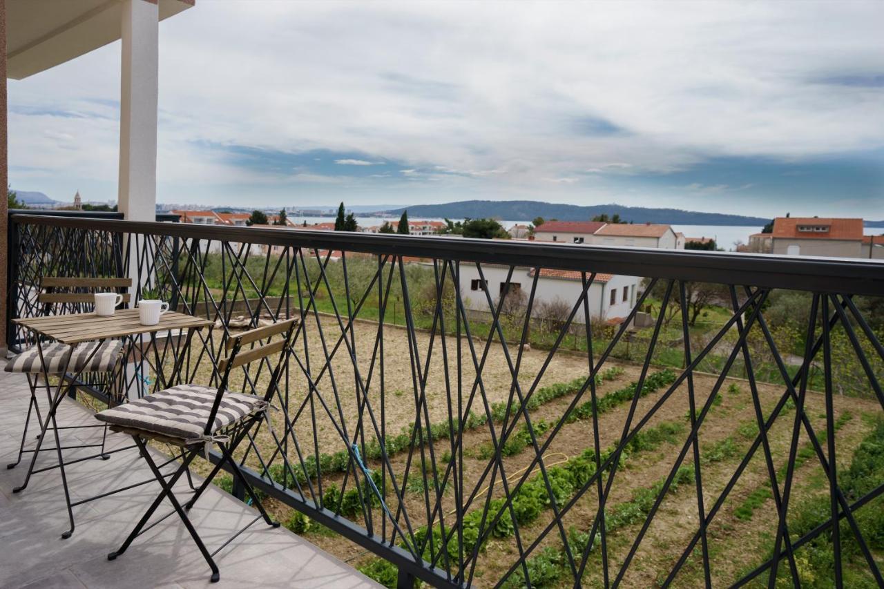 4-Star Apartments Bianco Kaštela Esterno foto