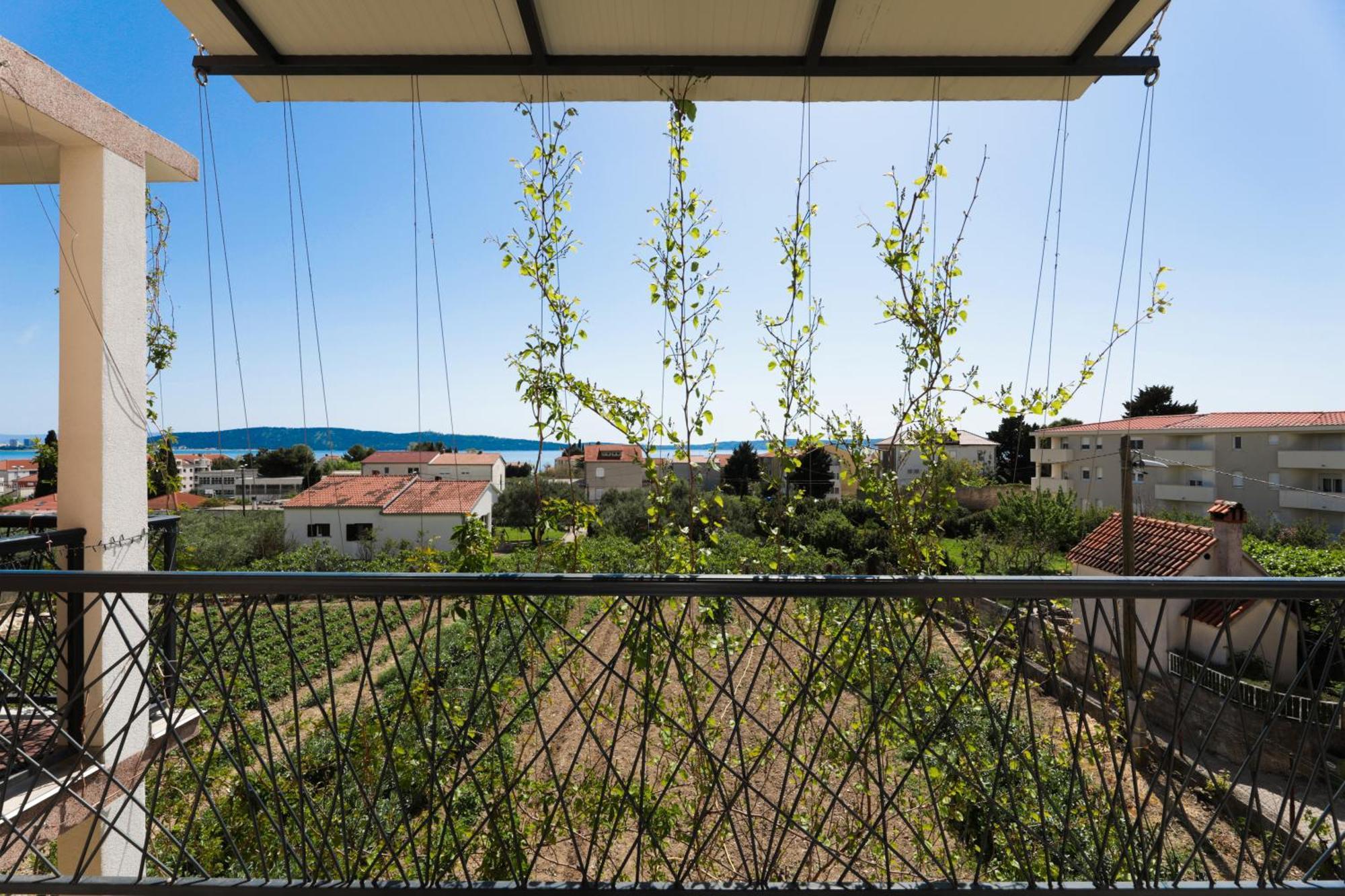 4-Star Apartments Bianco Kaštela Esterno foto